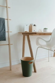 Umbra 7.5 Litre Spruce Green And Natural Woodrow Waste Bin