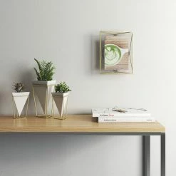 Umbra 5 x 7cm Matte Brass Prisma Photo Frame 8 Umbra 5 x 7cm Matte Brass Prisma Photo Frame