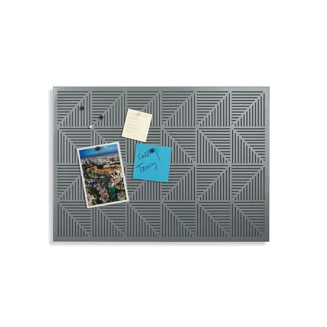 Umbra Tableau D’affichage Trigon Coloris Gris 3 Umbra Tableau D’affichage Trigon Coloris Gris