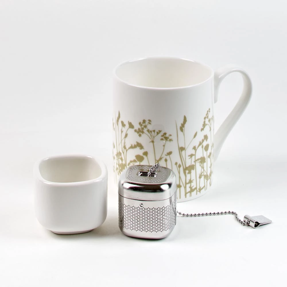 Umbra Loose Leaf Tea Strainer/ Infuser 4 Umbra Loose Leaf Tea Strainer/ Infuser