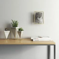 Umbra 4 x 6 Matt Brass Prisma Photo Frame