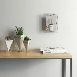 Umbra 5 x 7 Chrome Prisma Photo Frame 9 Umbra 5 x 7 Chrome Prisma Photo Frame