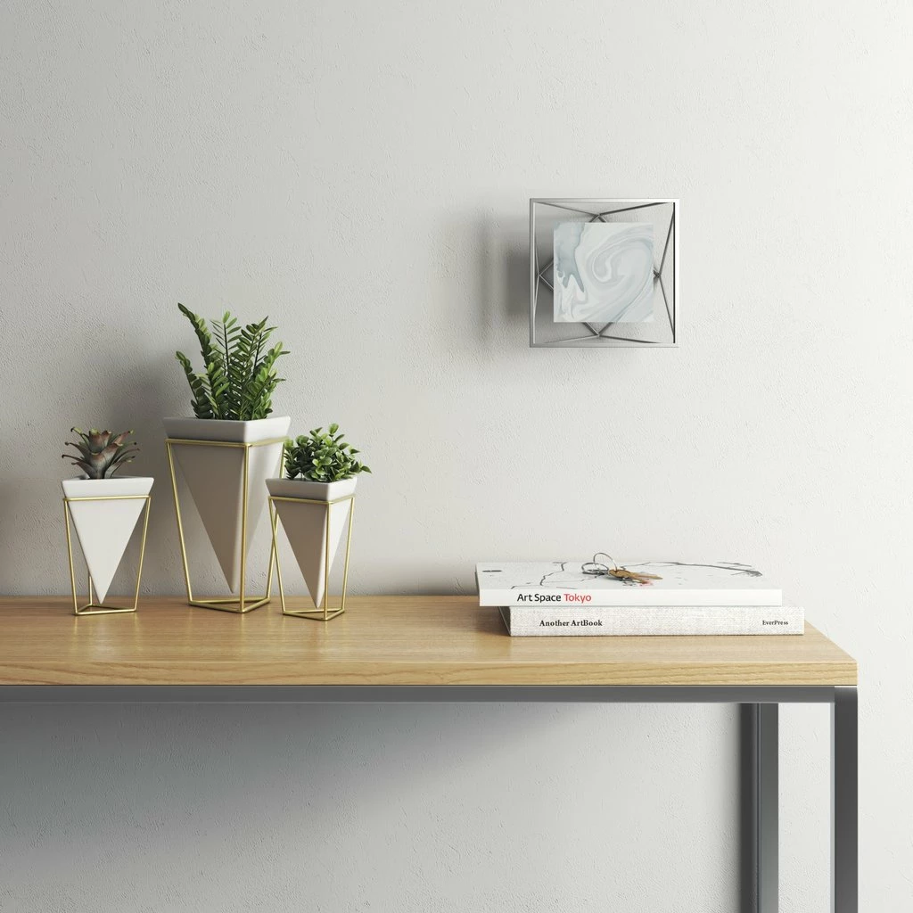 Umbra 4 x 4 Chrome Prisma Photo Frame 7 Umbra 4 x 4 Chrome Prisma Photo Frame