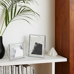 Umbra 4" x 6" Chrome Prisma Photo Frame